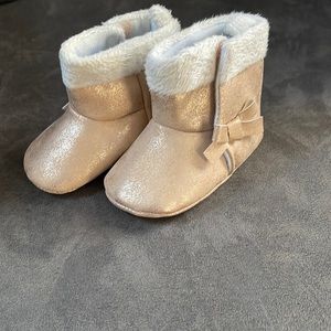 Child of mine infant girls pink boots size 3 to 6 months
